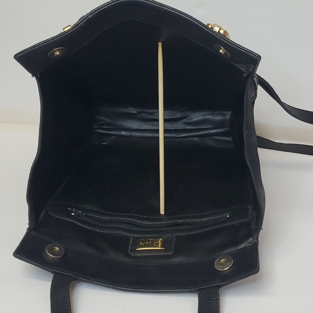 2 Effe Italian Vintage Structured Italian Black Leather Shoulder Bag Snap Closur - Picture 6 of 9